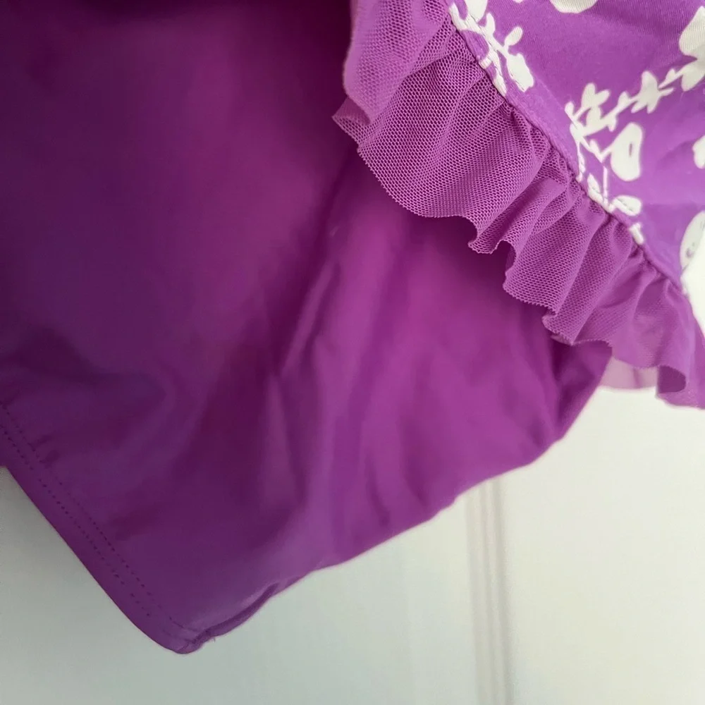 Hanna Swim bottoms, size 130 (8 -10), good condition